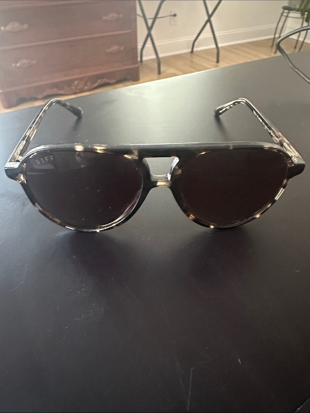 Diff Eyewear Tortoiseshell Frame Sunglasses with Dark Lenses